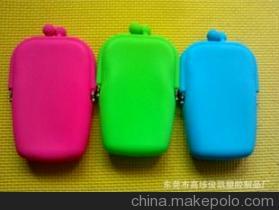 【硅膠化妝包(中號(hào)) 硅膠手機(jī)零錢包 廠家直供 專業(yè)生產(chǎn)訂做錢包】價(jià)格,廠家,圖片,化妝包、化妝箱、梳妝盒,東莞市高埗俊凱塑膠制品廠-